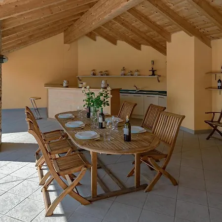 Villa La Martina * Canelli